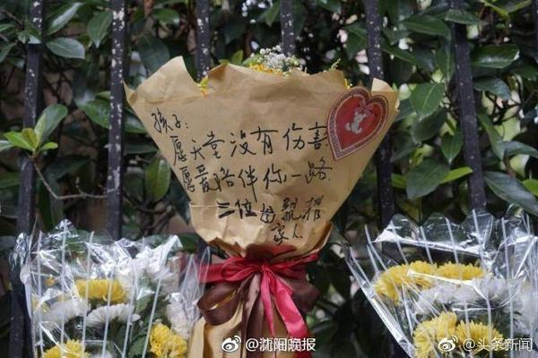 会模仿哪些球员的风格？探花埃奇库姆：华子 他攻防一体